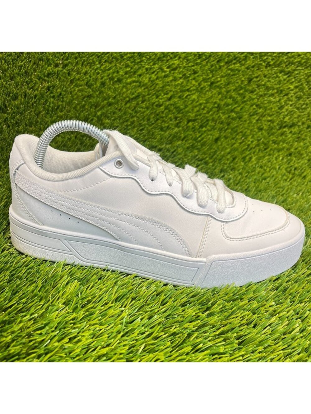 Puma Skye Womens Size 9.5 White Outdoor Walking Leather Running Shoes Sneakers